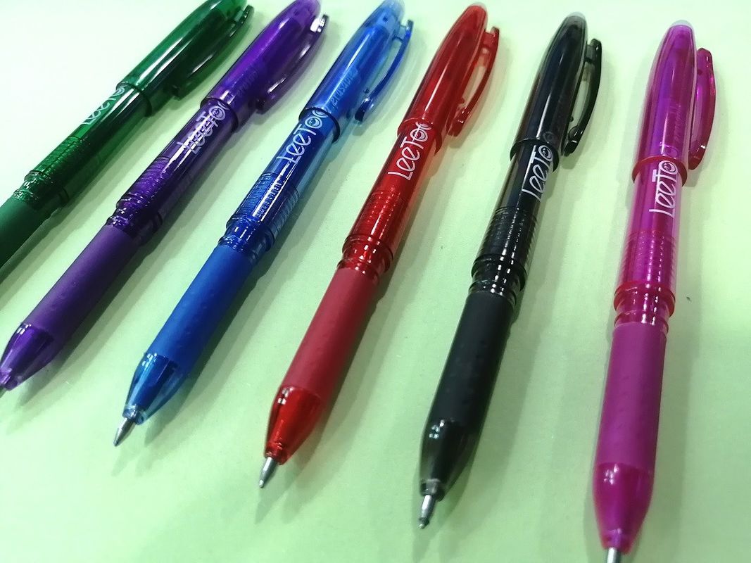 ปากกาเจลลบได้หลายสีปลอดสารพิษพร้อม 0.5 0.7